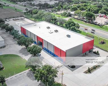 Storage Units for Rent available at 7291 State Road 50, Groveland, FL 34736