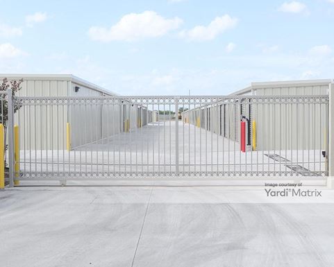 Source URL: https://cdnsc.rentcafe.com/dmslivecafe/3/1838328/1838328-1-6.jpg?width=-1&height=385&quality=80