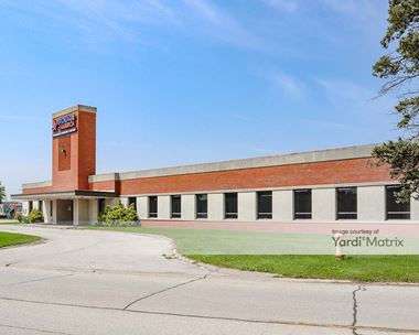 Storage Units for Rent available at 2832 5th St, Rock Island, IL 61201