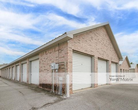 Source URL: https://cdnsc.rentcafe.com/dmslivecafe/3/1846903/1846903-1-4.jpg?width=-1&height=385&quality=80