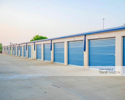 Source URL: https://cdnsc.rentcafe.com/dmslivecafe/3/1846932/1846932-1-5.jpg?width=-1&height=385&quality=80