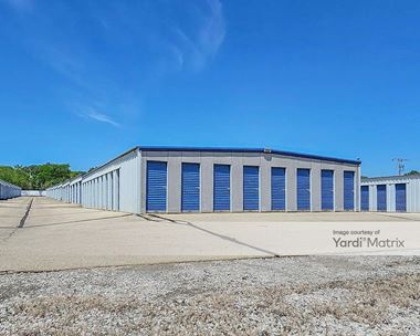 Storage Units for Rent available at 620 Robins Road, Hiawatha, IA 52233