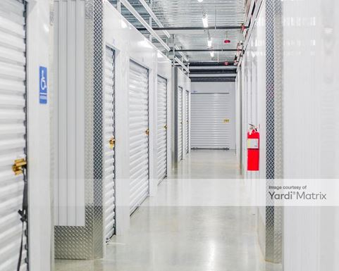 Source URL: https://cdnsc.rentcafe.com/dmslivecafe/3/1847060/1847060-1-5.jpg?width=-1&height=385&quality=80