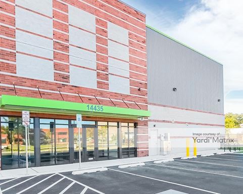 Source URL: https://cdnsc.rentcafe.com/dmslivecafe/3/1847061/1847061-1-4.jpg?width=-1&height=385&quality=80