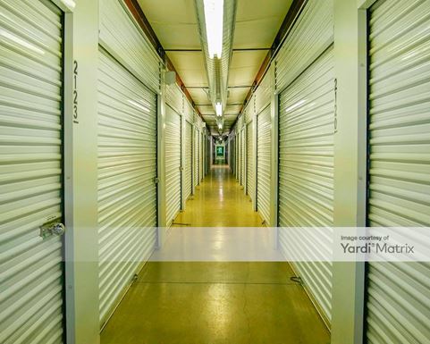 Source URL: https://cdnsc.rentcafe.com/dmslivecafe/3/1847147/1847147-1-3.jpg?width=-1&height=385&quality=80