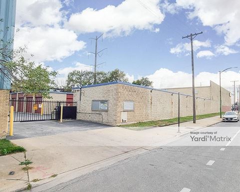 Source URL: https://cdnsc.rentcafe.com/dmslivecafe/3/1847161/1847161-1-4.jpg?width=-1&height=385&quality=80