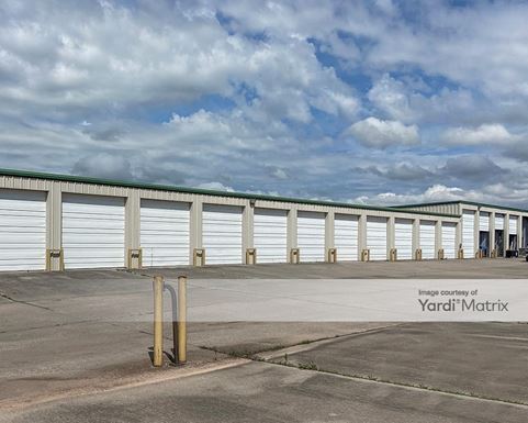 Source URL: https://cdnsc.rentcafe.com/dmslivecafe/3/1852273/1852273-1-5.jpg?width=-1&height=385&quality=80