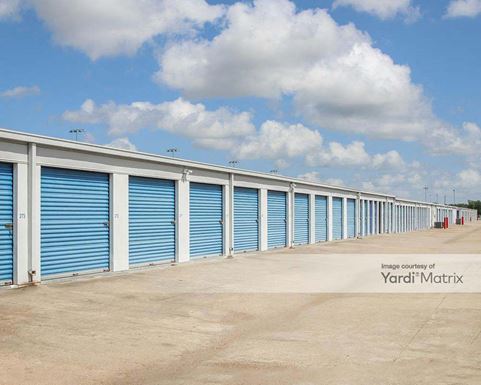 Source URL: https://cdnsc.rentcafe.com/dmslivecafe/3/1852291/1852291-1-2.jpg?width=-1&height=385&quality=80