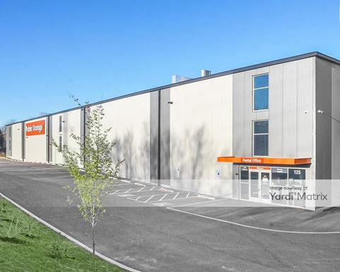 Source URL: https://cdnsc.rentcafe.com/dmslivecafe/3/1852322/1852322-1-2.jpg?width=-1&height=385&quality=80