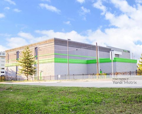 Source URL: https://cdnsc.rentcafe.com/dmslivecafe/3/1852328/1852328-1-3.jpg?width=-1&height=385&quality=80