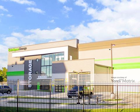 Source URL: https://cdnsc.rentcafe.com/dmslivecafe/3/1852328/1852328-1-4.jpg?width=-1&height=385&quality=80