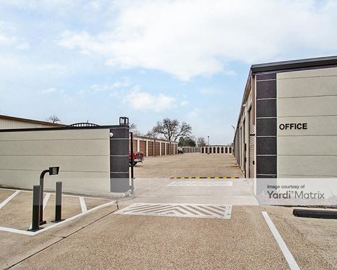 Source URL: https://cdnsc.rentcafe.com/dmslivecafe/3/1852366/1852366-1-5.jpg?width=-1&height=385&quality=80