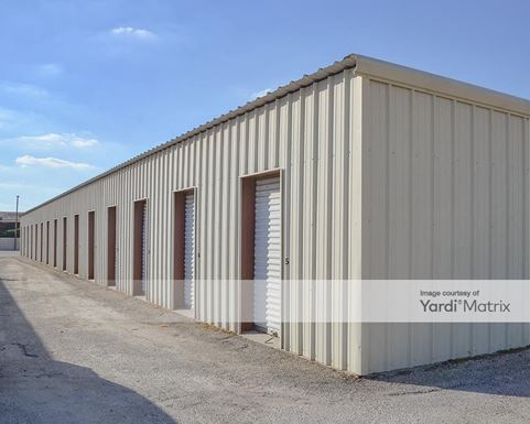 Source URL: https://cdnsc.rentcafe.com/dmslivecafe/3/1852381/1852381-1-5.jpg?width=-1&height=385&quality=80