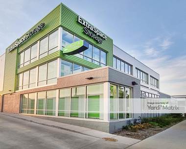 Storage Units for Rent available at 2850 North Ashland Avenue, Chicago, IL 60657