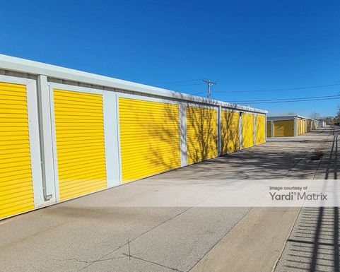 Source URL: https://cdnsc.rentcafe.com/dmslivecafe/3/1858007/1858007-1-3.jpg?width=-1&height=385&quality=80