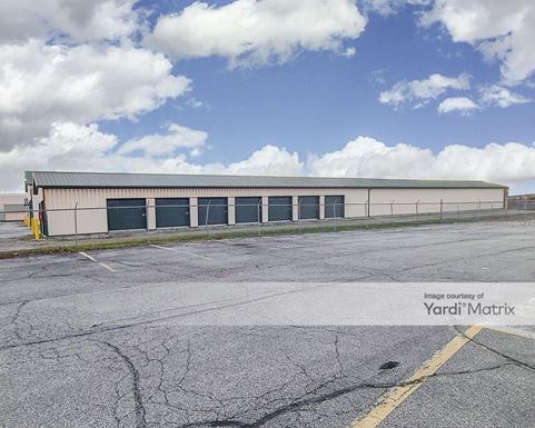 Source URL: https://cdnsc.rentcafe.com/dmslivecafe/3/1858008/1858008-1-4.jpg?width=-1&height=385&quality=80