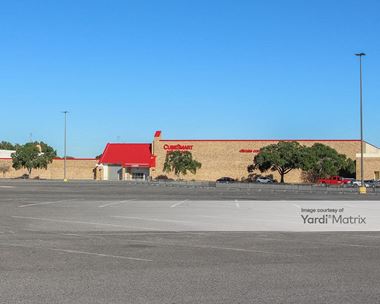 Storage Units for Rent available at 5715 Johnston Street, Lafayette, LA 70503