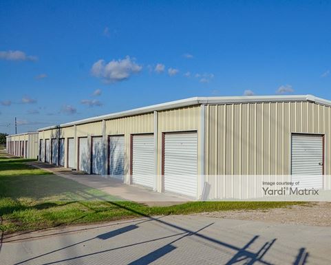 Source URL: https://cdnsc.rentcafe.com/dmslivecafe/3/1858086/1858086-1-5.jpg?width=-1&height=385&quality=80