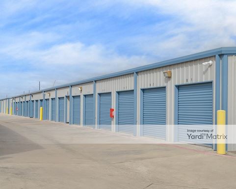 Source URL: https://cdnsc.rentcafe.com/dmslivecafe/3/1858091/1858091-1-5.jpg?width=-1&height=385&quality=80