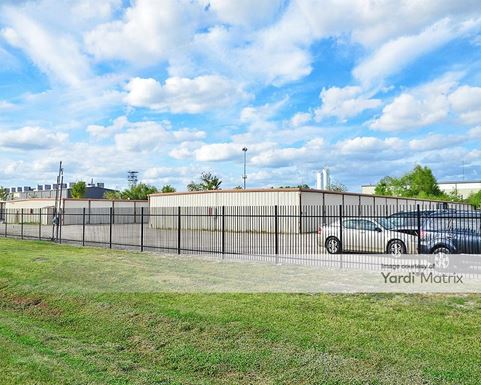 Source URL: https://cdnsc.rentcafe.com/dmslivecafe/3/1858106/1858106-1-3.jpg?width=-1&height=385&quality=80