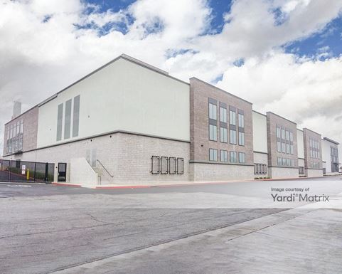 Source URL: https://cdnsc.rentcafe.com/dmslivecafe/3/1882791/1882791-1-1.jpg?width=-1&height=385&quality=80