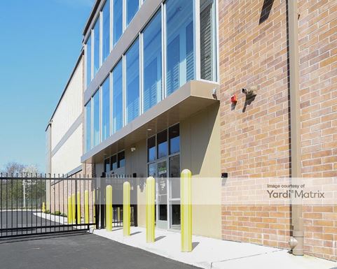 Source URL: https://cdnsc.rentcafe.com/dmslivecafe/3/1882812/1882812-1-5.jpg?width=-1&height=385&quality=80