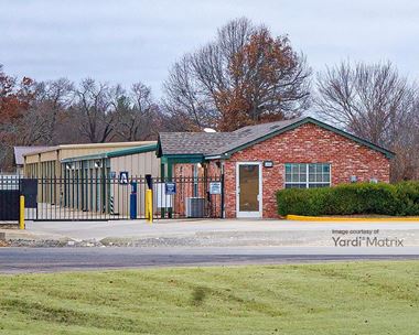 Storage Units for Rent available at 1060 North Heritage Lane, Tahlequah, OK 74464