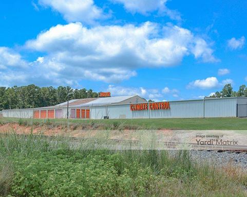 Source URL: https://cdnsc.rentcafe.com/dmslivecafe/3/1894048/1894048-1-2.jpg?width=-1&height=385&quality=80