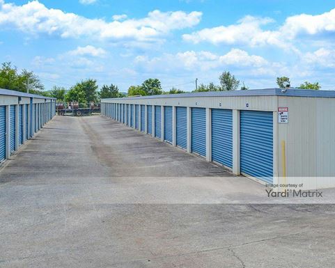 Source URL: https://cdnsc.rentcafe.com/dmslivecafe/3/1894057/1894057-1-5.jpg?width=-1&height=385&quality=80