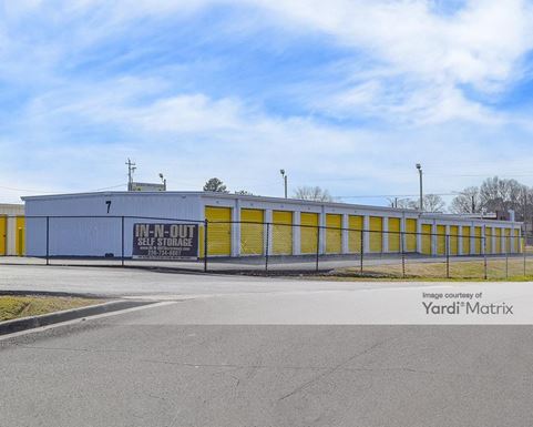 Source URL: https://cdnsc.rentcafe.com/dmslivecafe/3/1894063/1894063-1-5.jpg?width=-1&height=385&quality=80