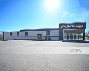 Storage Units for Rent available at 4094 Battleground Avenue, Greensboro, NC 27410