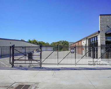 Storage Units for Rent available at 5281 Hacks Cross Road, Olive Branch, MS 38654