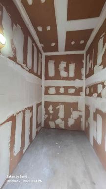 Source URL: https://cdnsc.rentcafe.com/dmslivecafe/3/1902301/5x10_storage_unit_new_lighting_fairfax_storage_va(20260508063304679).JPG?width=-1&height=385&quality=80