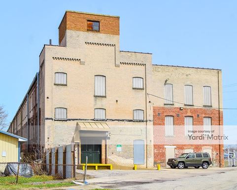 Source URL: https://cdnsc.rentcafe.com/dmslivecafe/3/1905865/1905865-1-2.jpg?width=-1&height=385&quality=80