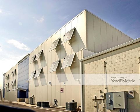 Source URL: https://cdnsc.rentcafe.com/dmslivecafe/3/1905895/1905895-1-4.jpg?width=-1&height=385&quality=80