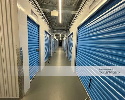 Source URL: https://cdnsc.rentcafe.com/dmslivecafe/3/1905911/1905911-1-5.jpg?width=-1&height=385&quality=80