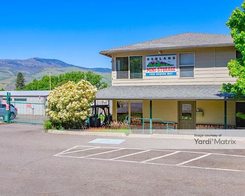 Source URL: https://cdnsc.rentcafe.com/dmslivecafe/3/1971889/1971889-1-4.jpg?width=-1&height=385&quality=80