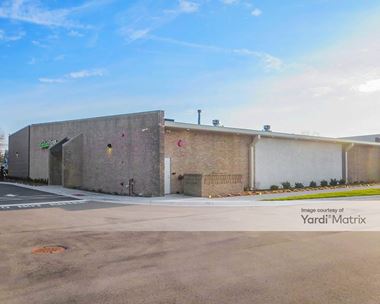 Storage Units for Rent available at 21700 Novi Road, Novi, MI 48375