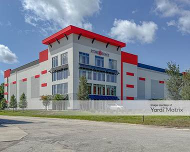 Storage Units for Rent available at 1560 Beacon Point Drive, Jacksonville, FL 32246