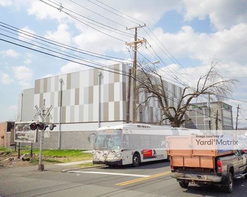 Source URL: https://cdnsc.rentcafe.com/dmslivecafe/3/1972104/1972104-1-4.jpg?width=-1&height=385&quality=80