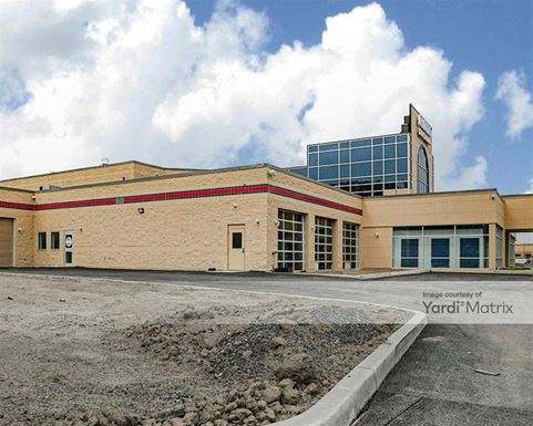 Source URL: https://cdnsc.rentcafe.com/dmslivecafe/3/1980558/1980558-1-5.jpg?width=-1&height=385&quality=80