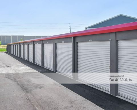 Source URL: https://cdnsc.rentcafe.com/dmslivecafe/3/1980570/1980570-1-3.jpg?width=-1&height=385&quality=80