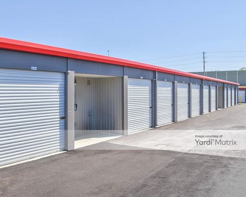 Source URL: https://cdnsc.rentcafe.com/dmslivecafe/3/1980570/1980570-1-5.jpg?width=-1&height=385&quality=80