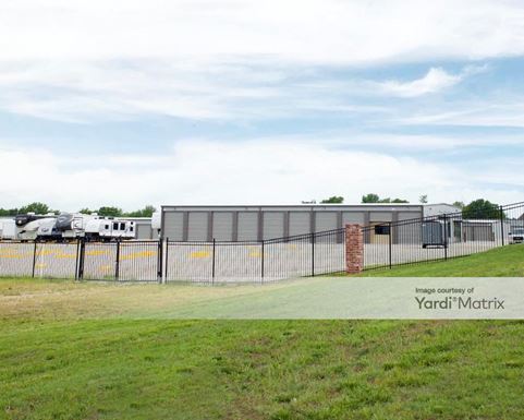 Source URL: https://cdnsc.rentcafe.com/dmslivecafe/3/1980597/1980597-1-4.jpg?width=-1&height=385&quality=80