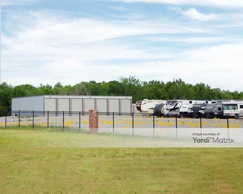 Source URL: https://cdnsc.rentcafe.com/dmslivecafe/3/1980597/1980597-1-5.jpg?width=-1&height=385&quality=80