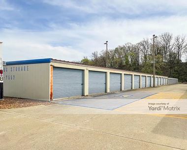 Storage Units for Rent available at 223 Southwoods Center, Columbia, IL 62236