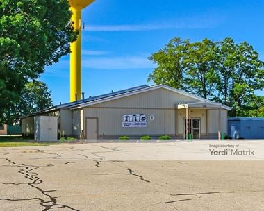 Storage Units for Rent available at 425 North 3rd Avenue, Fruitport, MI 49415