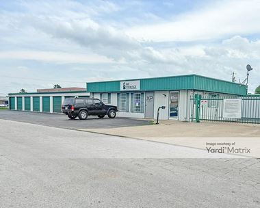 Storage Units for Rent available at 118 West North Street, Republic, MO 65738