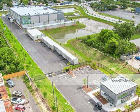 Source URL: https://cdnsc.rentcafe.com/dmslivecafe/3/2017556/2017556-1-4.jpg?width=-1&height=385&quality=80