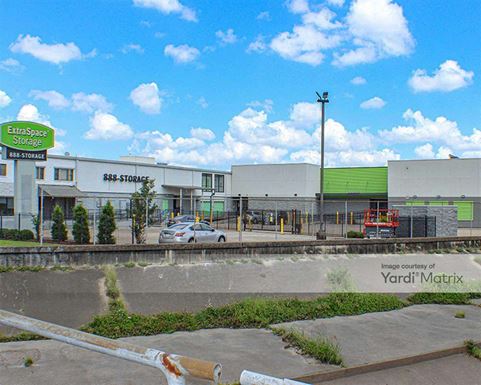 Source URL: https://cdnsc.rentcafe.com/dmslivecafe/3/2017669/2017669-1-2.jpg?width=-1&height=385&quality=80